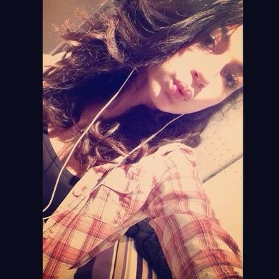 Seda ; 14 ans ; fait des vidéos et des blagues✨