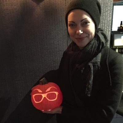 Queen Laura Prepon | Orange is the new black |