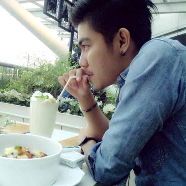 rahma_naji's profile picture. 23AD45B6