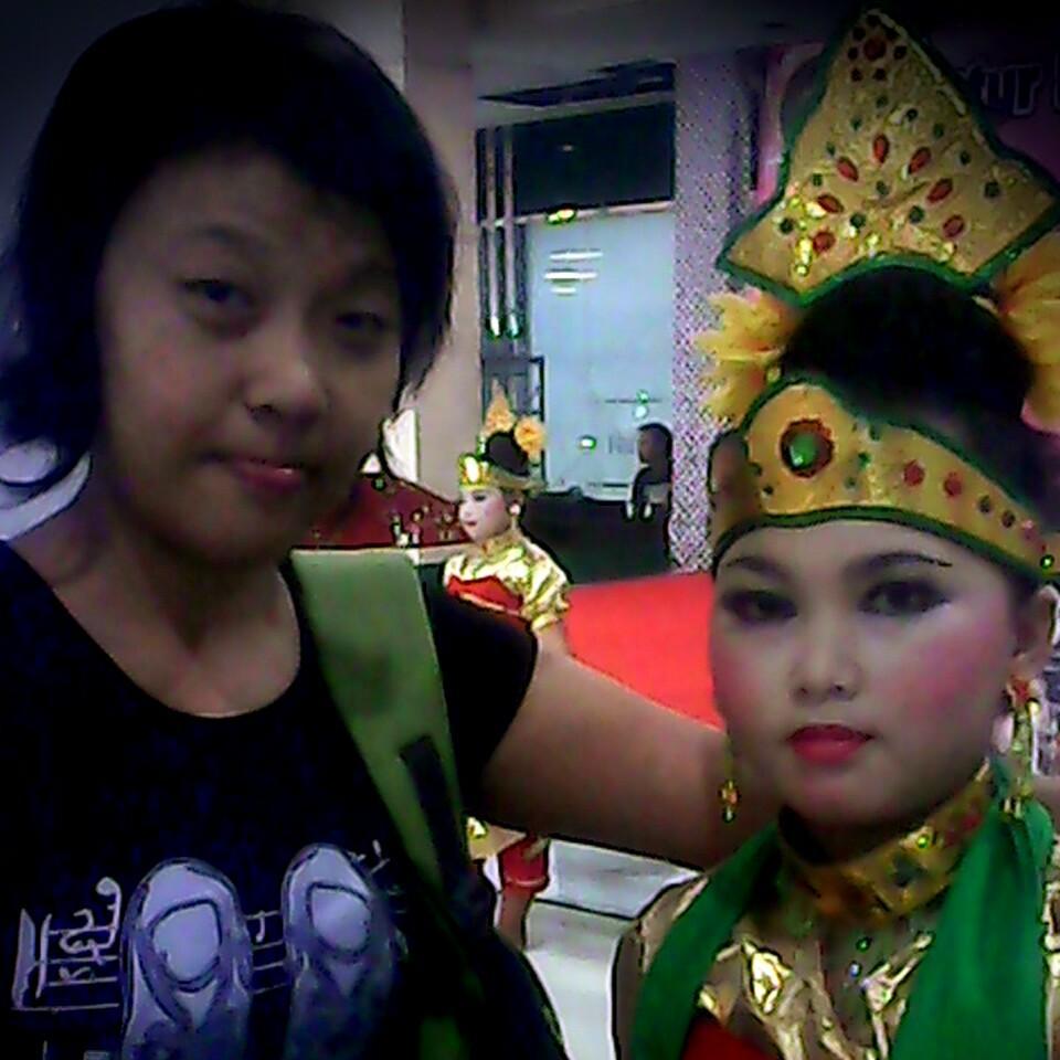 birth : 26 agustus | hobby : music, dance, chess and paint | niece : @kalyana_amanda , sister : @liehapsari