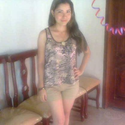 // FELIZZZ :) //