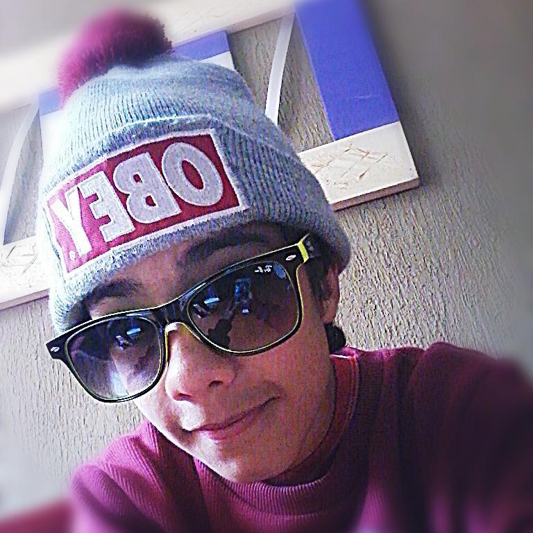 Brazilian boy - boylieber - whats 951504887- instagram, eae_gabriel_   - canal no You tube - CRIATIVIDADE 0% .. da uma passadinha la :p