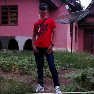 Cinta bukan tentang berapa lama kamu telah mengenal seseorang, tapi tentang seseorang yang buatmu tersenyum sejak kamu mengenalnya