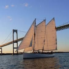 If you believe that a thriving Small Business and Entrepreneurial community makes the State of Rhode Island strong then support it by retweeting us!