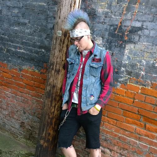 ozziebudz69's profile picture. Glassblower. Musician. Smoke weed and drink.