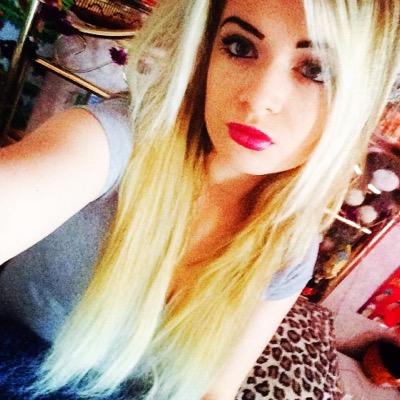 Hanalise1's profile picture. -follow me are follow you back 
-add me om fb hanalise taylor
-like mine are like yours
-from cwmbran
-15 years old➰