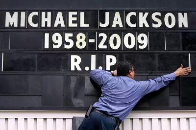 I am died hard fan of mj