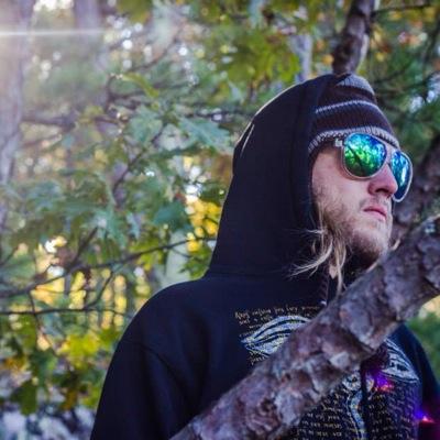 EricVrod's profile picture. Sleep late, have fun, get wild, drink whisky and drive fast on empty streets with nothing in mind but falling in love and not getting arrested. - HST