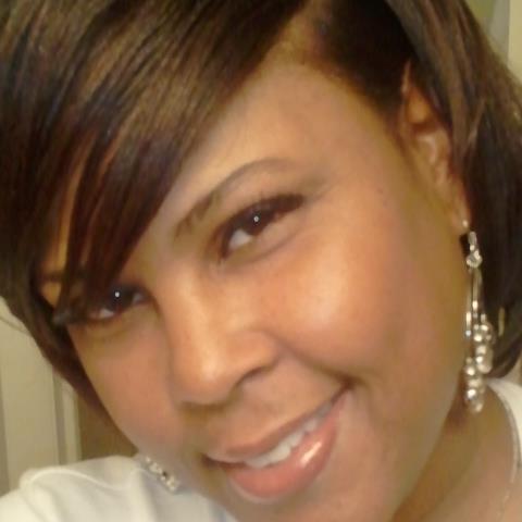 latromar's profile picture. Ambitious Lover of God!  My #1 goal is 2 impact the lives of young women & girls by helping them 2 seek & walk into purpose despite obstacles & life trauma