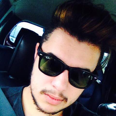 AdrianoLaia's profile picture. Uma pessoa cheia de sonhos.
As vezes indeciso, me encaixo na minha normalidade. Amo musica e dança. E algo que odeio é mentiras, a vida é mais bonita sem elas!