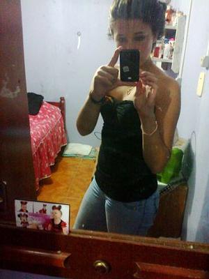 1 universi,8 planetas,204 paises,809 ilhas,7 mares,7 bilhoes de pessoas e a unica coisa que eu quero e vc