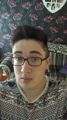 ReeceWootton's profile picture. 18 from Belfast singer/song writter #TeamGay presenter @soundwave_radio teen wolf its the best show EVER   ke$ha and demi lovato are my life :-)