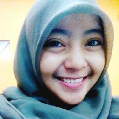 Mahasiswa UGM 2013 | Keluarga Wirausaha Mahasiswa @kwmaction | Anggota Muda @palafne_ugm | Ngelo Young Generation | jangan lupa @berbaginasi_DIY