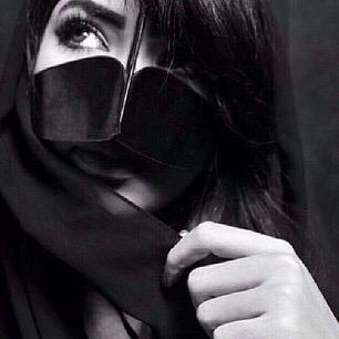 متذوقة للشعر  أغرد بما يروق لي من كلمات...
تويتر متنفسي
