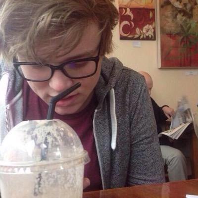 pls follow or do something nice for @calumft182 bc she deserves so much love !!