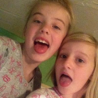 LousieTia's profile picture. 