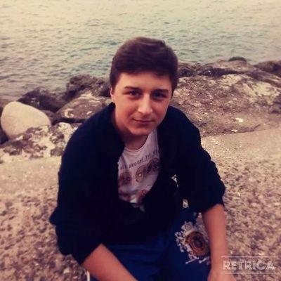 emolarhukmeder's profile picture. 