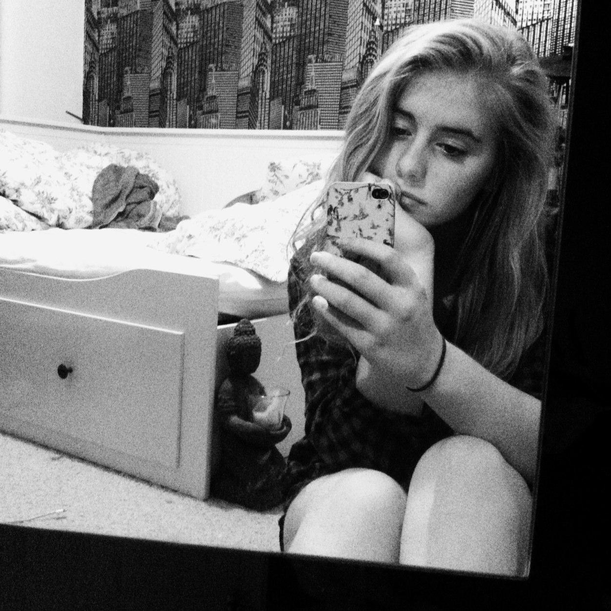 EsMeWildGoOsE_'s profile picture. 3/4 9.12.14