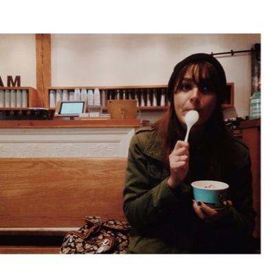 citizen_foxsox's profile picture. wanderer | feminine feminist | bibliophile, francophile, anthophile, pluviophile, ailurophile & coffeephile(?)