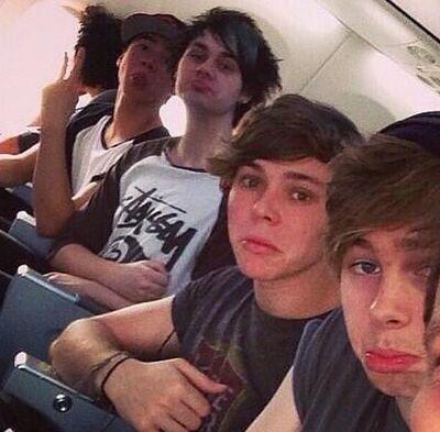you are my favorite place we put the world away yeah were so dickconnected                                 follow @hipstermuke & ask for a fb :D