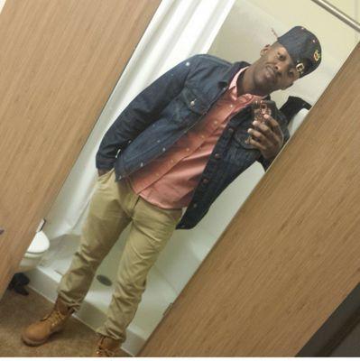 TUCKwhoutellin's profile picture. since AUGUST 13... AIR FORCE LIFESTYLE follow me on instagram @tuck_dinero