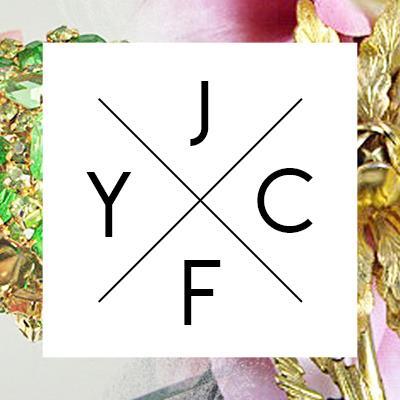 I specialize in Vintage Jewelry.   https://t.co/3Vq5ioFhvv