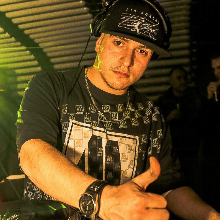 RayIlMigliore's profile picture. Alias #RayCutz the #Redalert !!