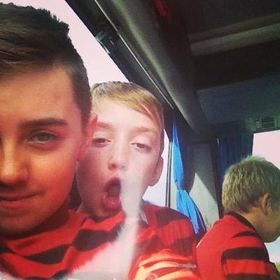 Follow me !! ❤️ football ❤️ mufc