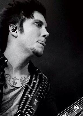 Gifs of the beautiful man himself #SynysterGates