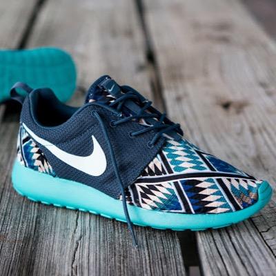 Featuring the best customized Roshe Runs on this planet. #RosheRun Deleted at 30k Followers, Help us get back! #RoadTo30k