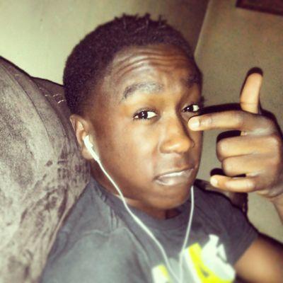 KIK , YRH_LEEM
love hooping , love getting money  , just a YRN tryna make it