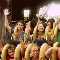 http://t.co/X4IeO6ipkN is a personal travel
blog which documents Lexie & Kevin's adventures to theme parks and food stops around the good ol' USA and Canada