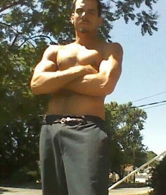 Professional DRYWALL Finisher SINCE i was 15..LOVE being at work which makes it EASY to be THE. .been Persistent at CONCERTS..MUSIC is My everything. ..Wanna kn