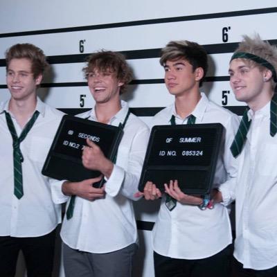 #5SOSFAM ♡ 0/4, follow back and are very happy to discuss 5SOS and other cute boys