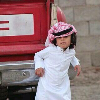 أشتقت لك واللي خلق حلو الإحساس يا مشغــل قلبـــي وروحــي وعينـــي حبي لك أكبر من هوى الناس للناس تبعــد تقـــرب أنــت موجـــود فينـــي