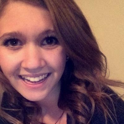 JuliaG142's profile picture. 