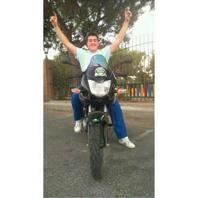 Quinta del 96,vago,dudoso,no paro de reir  y hacer reir,me encanta marea,los rebujitos y los porretas#Su sonrrisa como forma de vida MARTA 11#