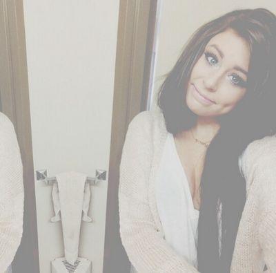 She's a drop dead gorgeous chick with a smile that could kill.