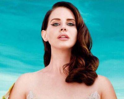 I met Lana, 7/5/14. Followed by @NightmareBjo @NancySinatra & @robgrantdotcom. Spain.