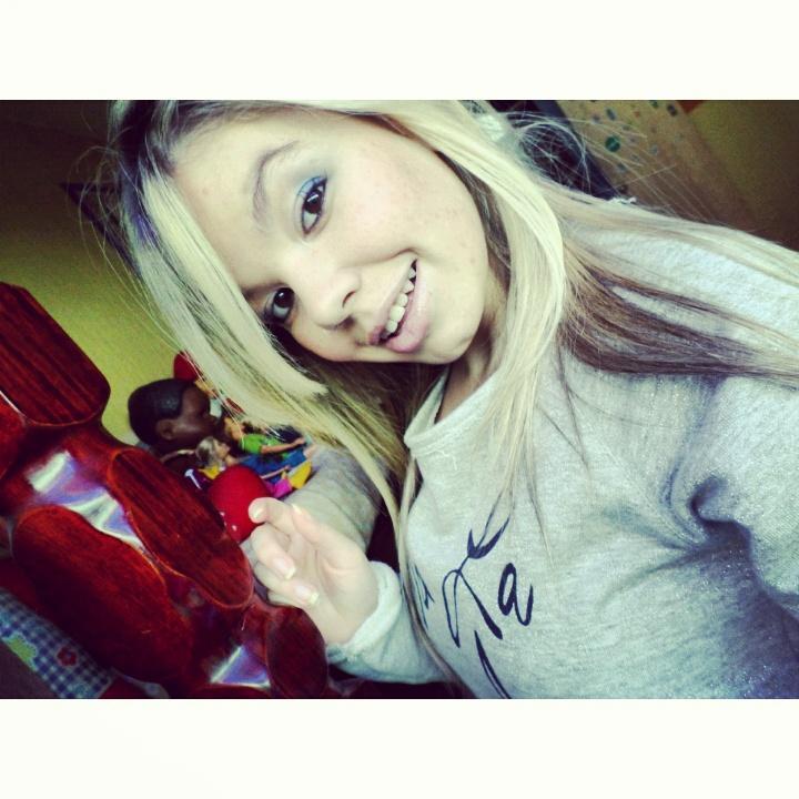 Deus ♥ Futura Engenheira Agronoma , 19 anos , Apaixonada por moda sertaneja : @CrisEfeitos , @jorgeemateus @henriqueediego .  
instagram : tai_martins  *-*