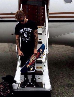 02_cams's profile picture. Tão bom morrer de amor! e continuar vivendo...