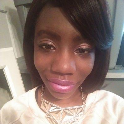 Educated...CUTE in da face THICK below da waist...23...Karisma's and Jameah's mother...Jeffery's Lover!!!...Haters start haten CTFU