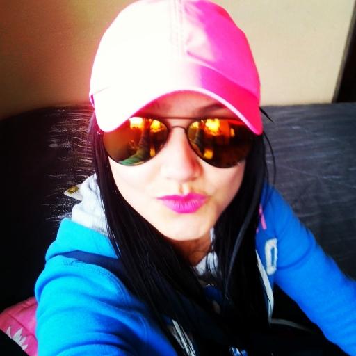 La mejor arma de una mujer es su sonrisa!!!
