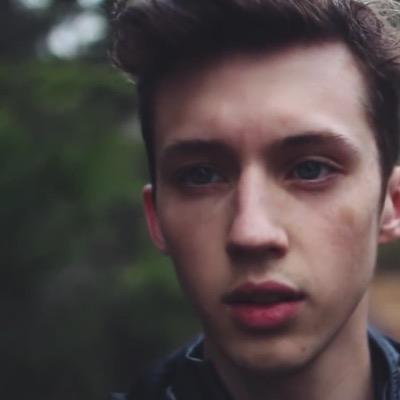 please follow @leviosugg