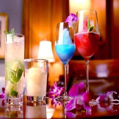 انا فتاه تهمني رائحه عطري واناقتي في لبسي وثقتي في نفسي