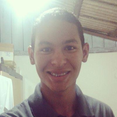 Amo Musica# Minha vida se resume em momentos bons que deixei armazenados no ♥.