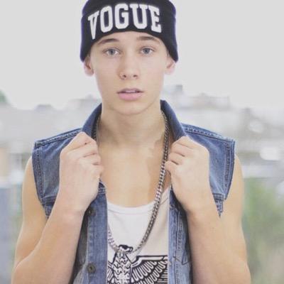 PhiICoenen's profile picture. I AM NOT PHIL •••• Phil's twitter is @ThePhilCoenen