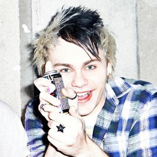 Hi I'm Michael I'm 18 and love pizza and video games! I can play guitar..sorta..((RP))