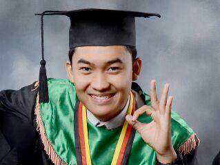 Universitas Pendidikan Indonesia - Pendidikan Akuntansi '09, Pascasarjana UI '14
hidup bagai menempa pedang dengan baja berlapis emas.