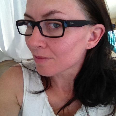 henryliza's profile picture. 